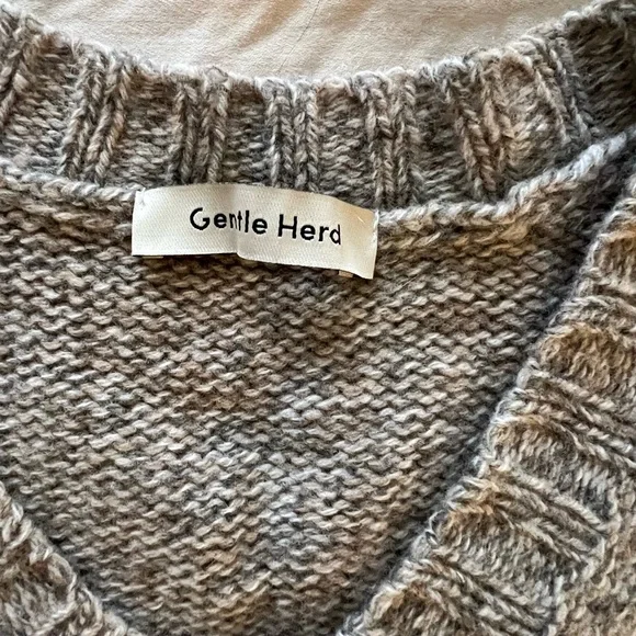 Gray/Tan Knit Sweater Vest - Picture 2 of 6